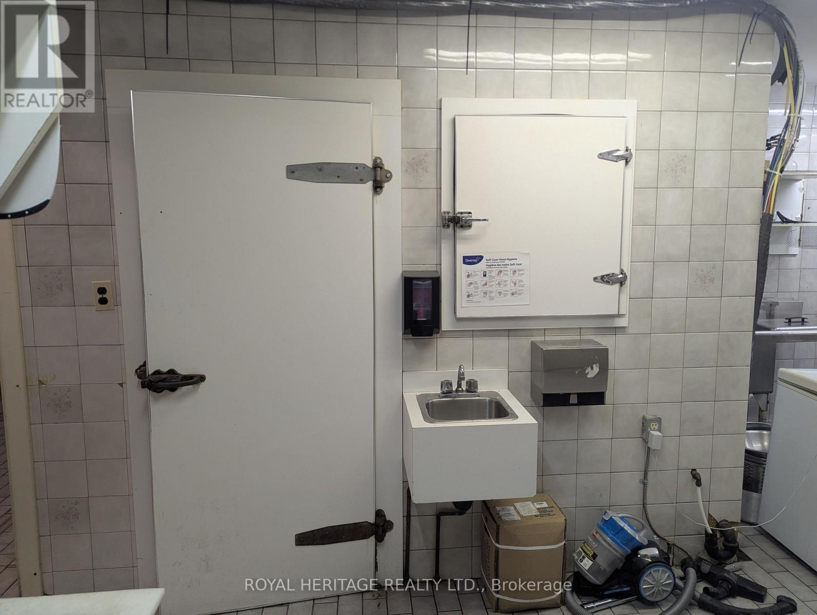 504 Simcoe Street S, Oshawa, Ontario  L1H 4J8 - Photo 14 - E13175764
