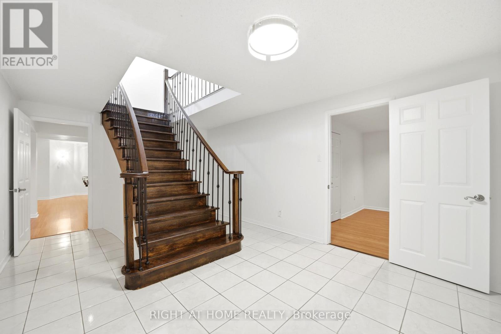 36 Ravenview Drive, Whitby, Ontario  L1R 1Y2 - Photo 40 - E13175800
