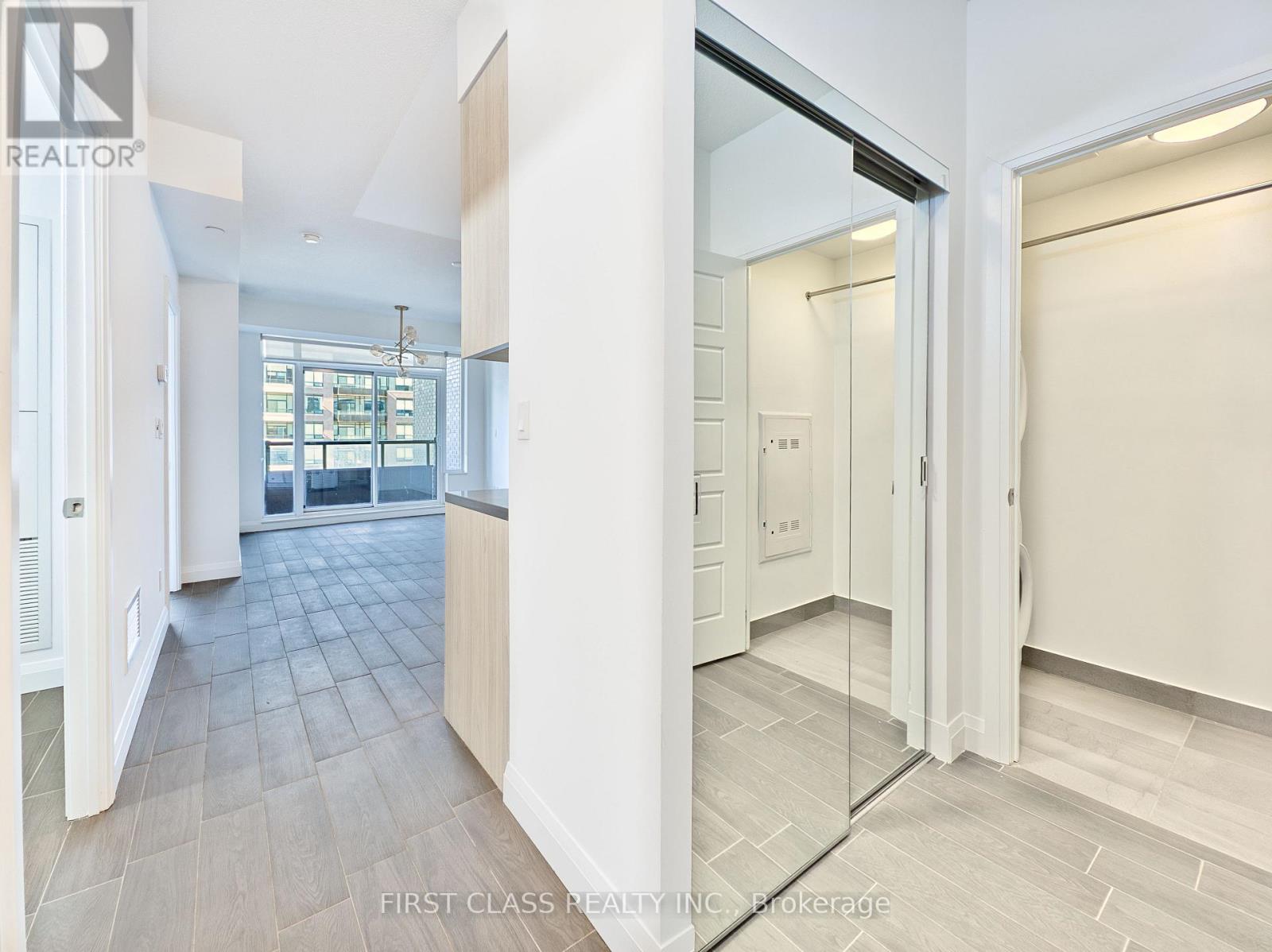 731 - 15 Water Walk Drive, Markham, Ontario  L6G 0G2 - Photo 21 - N13175708