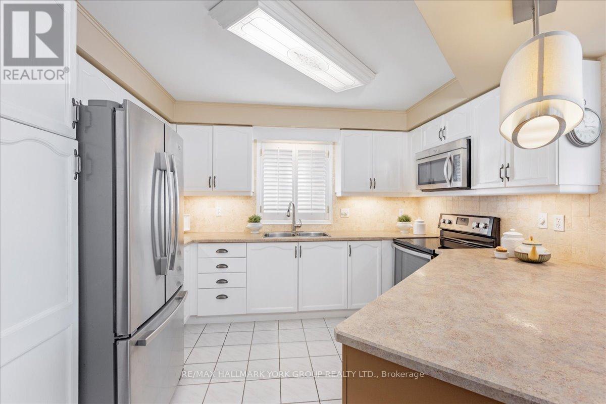 263 Mcclellan Way, Aurora, Ontario  L4G 6N9 - Photo 13 - N13175712