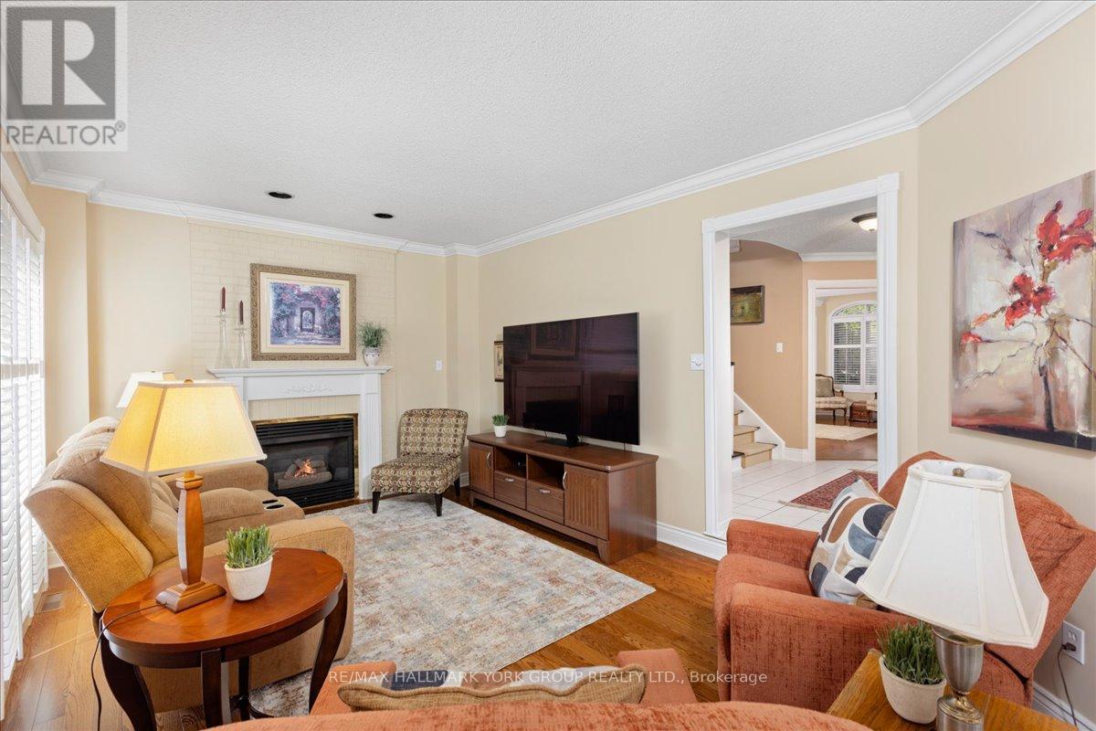 263 Mcclellan Way, Aurora, Ontario  L4G 6N9 - Photo 17 - N13175712