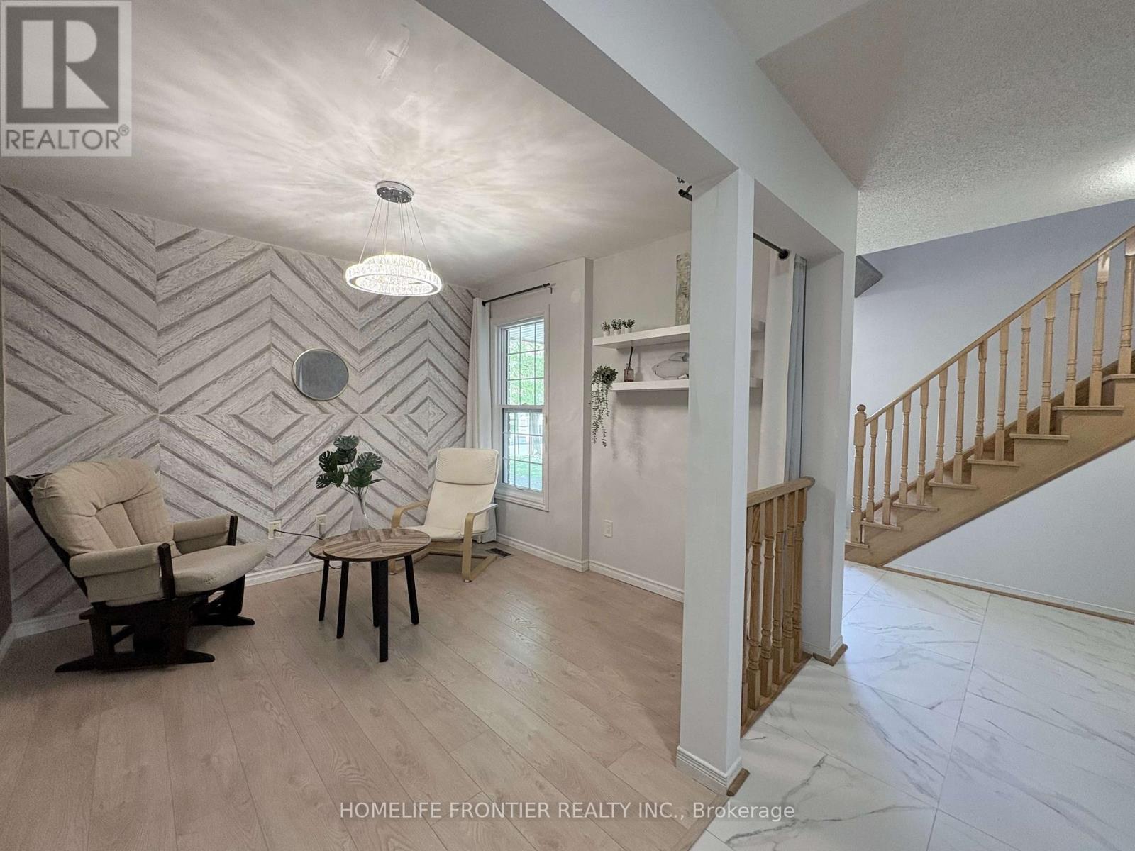 745 Caradonna Crescent, Newmarket, Ontario  L3X 1W5 - Photo 4 - N13175778