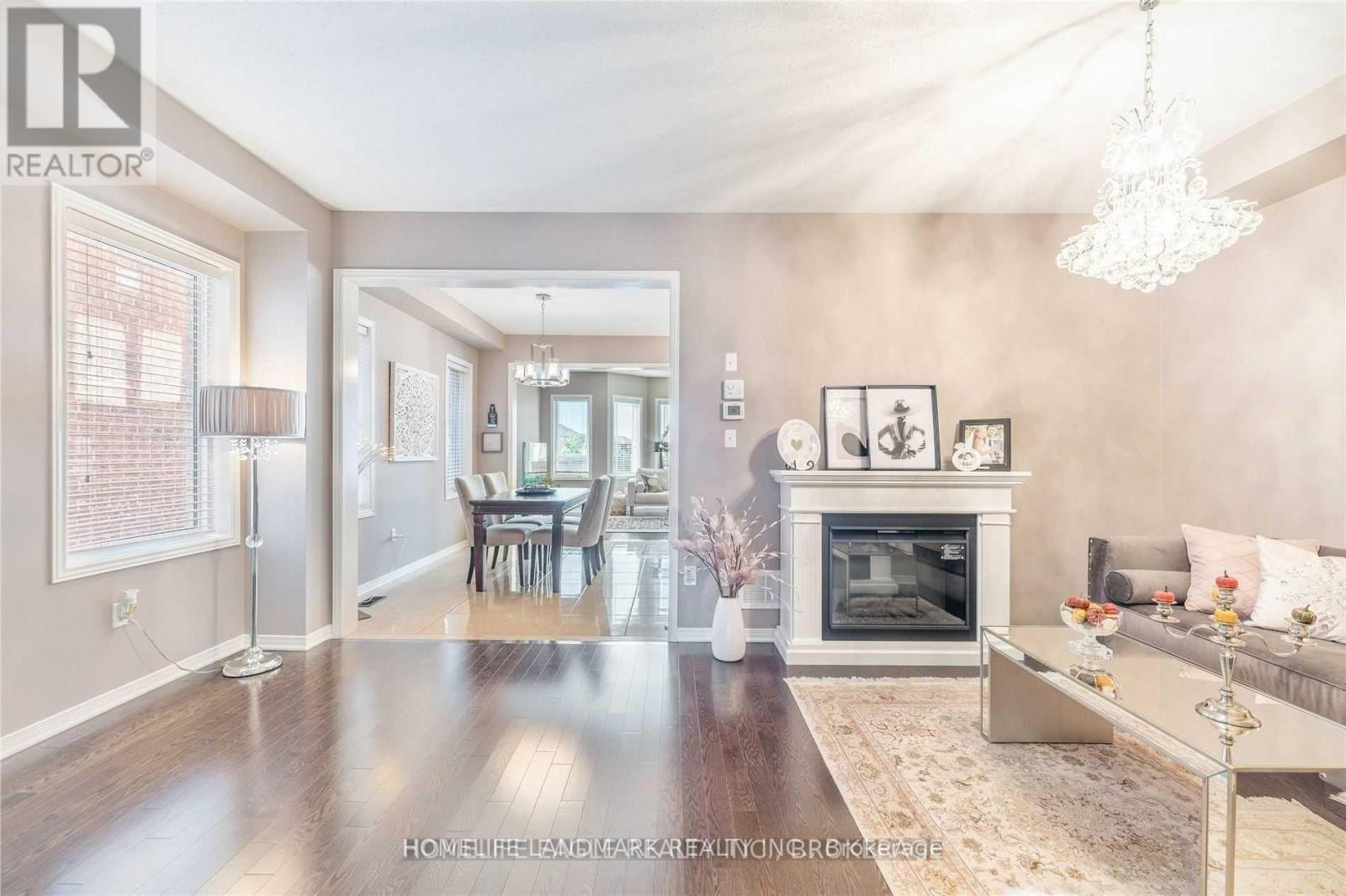 1268 Mccron Crescent, Newmarket, Ontario  L3X 0C7 - Photo 5 - N13175850