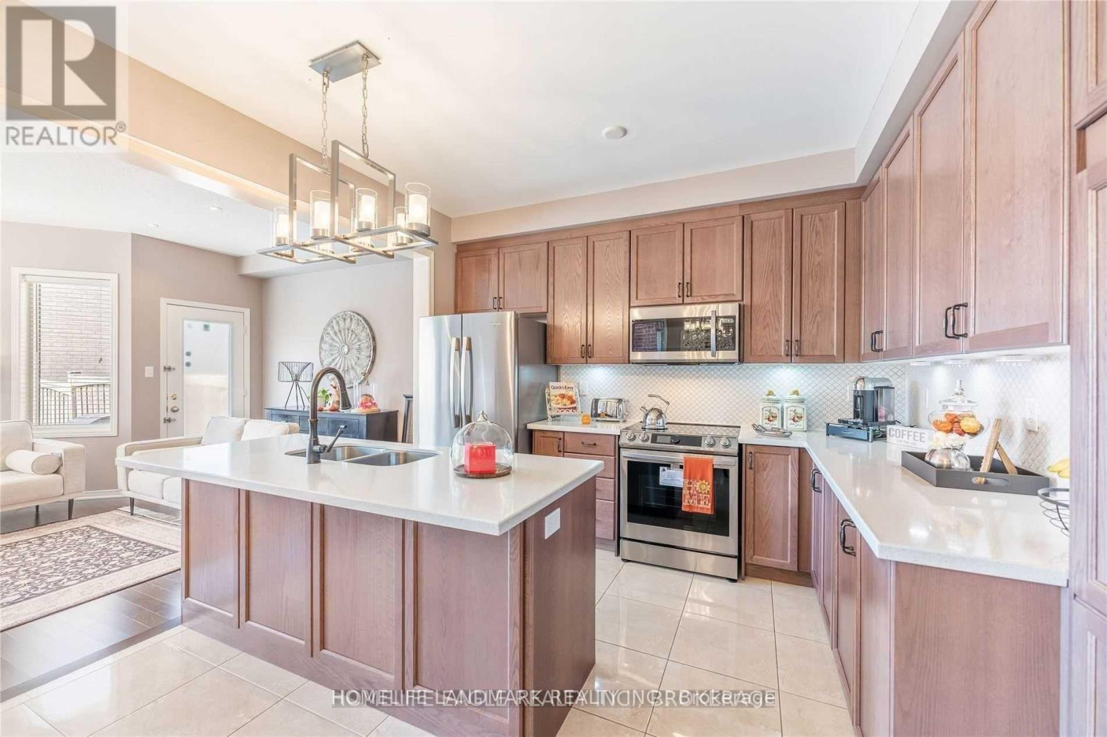 1268 Mccron Crescent, Newmarket, Ontario  L3X 0C7 - Photo 6 - N13175850