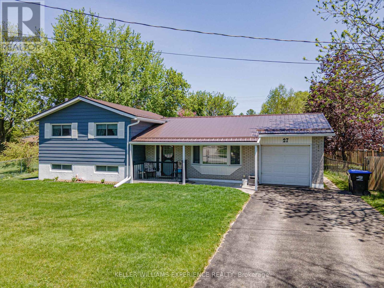 27 Larkdale Crescent, Essa, Ontario  L0M 1B0 - Photo 1 - N13175858