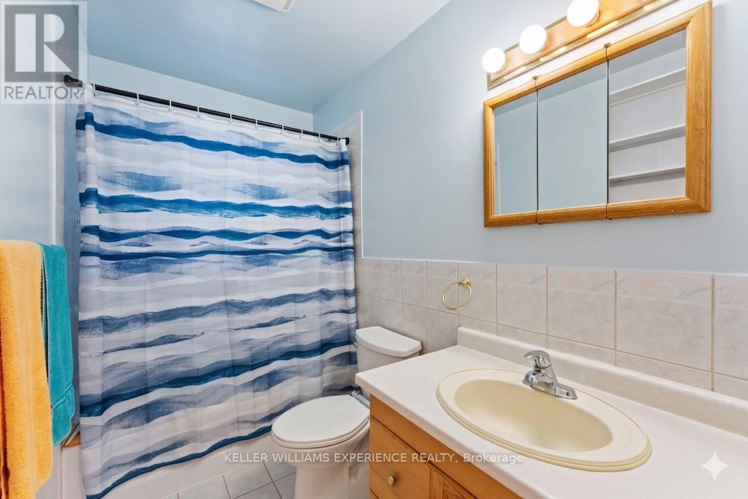 27 Larkdale Crescent, Essa, Ontario  L0M 1B0 - Photo 15 - N13175858