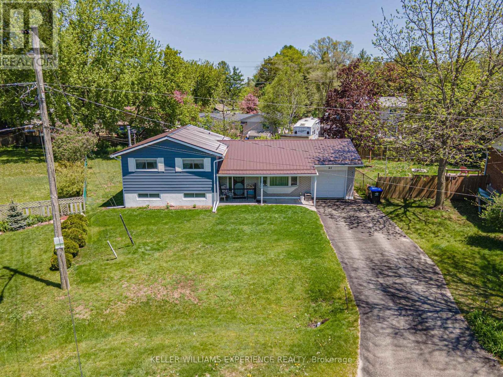 27 Larkdale Crescent, Essa, Ontario  L0M 1B0 - Photo 2 - N13175858