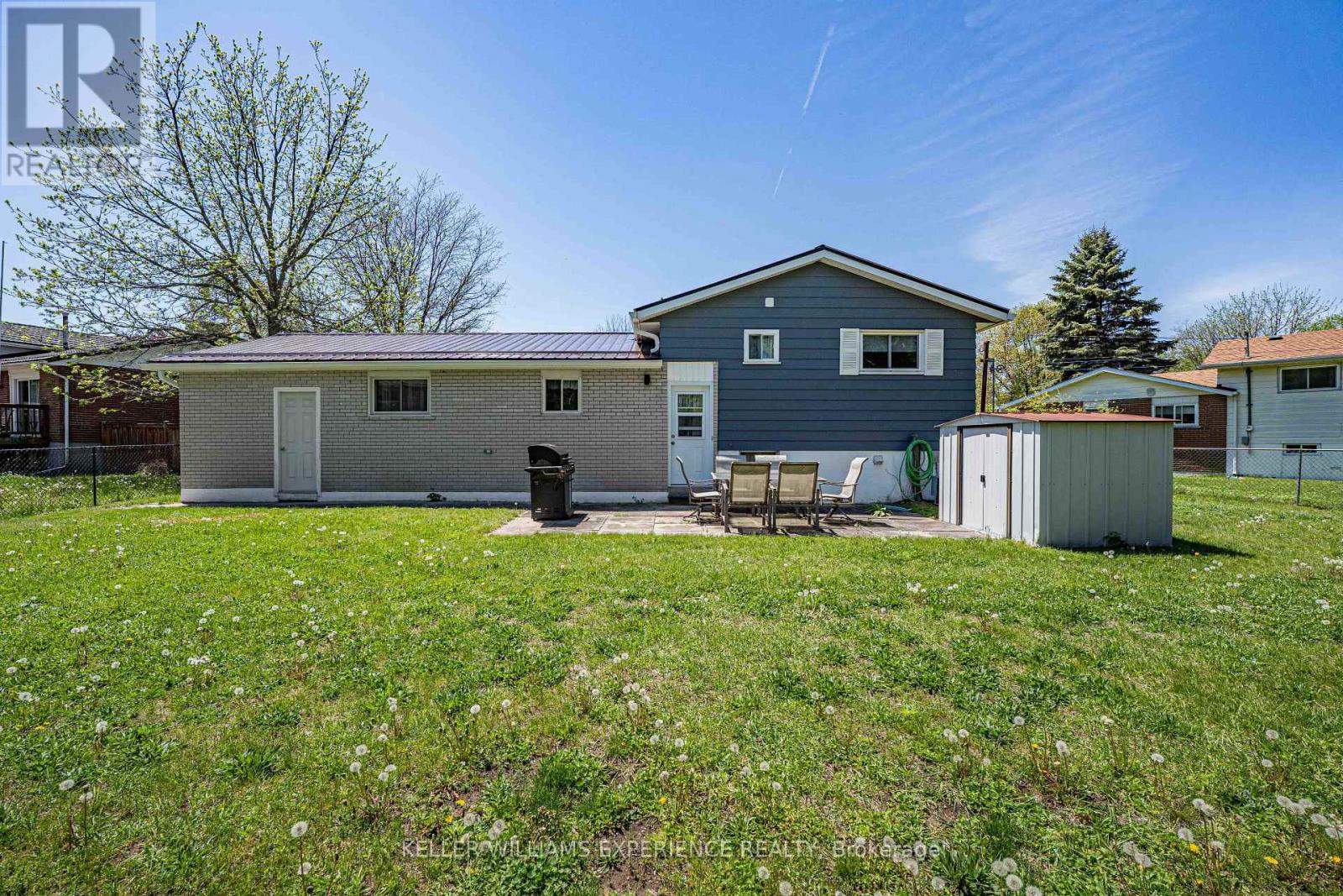 27 Larkdale Crescent, Essa, Ontario  L0M 1B0 - Photo 23 - N13175858