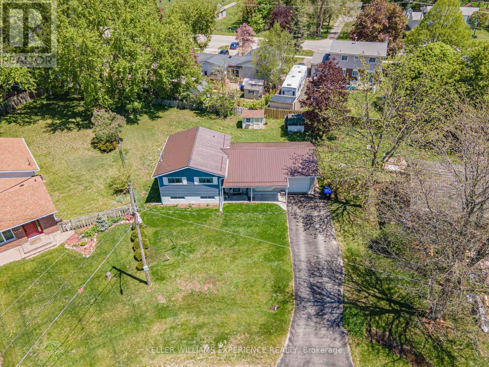 27 Larkdale Crescent, Essa, Ontario  L0M 1B0 - Photo 3 - N13175858