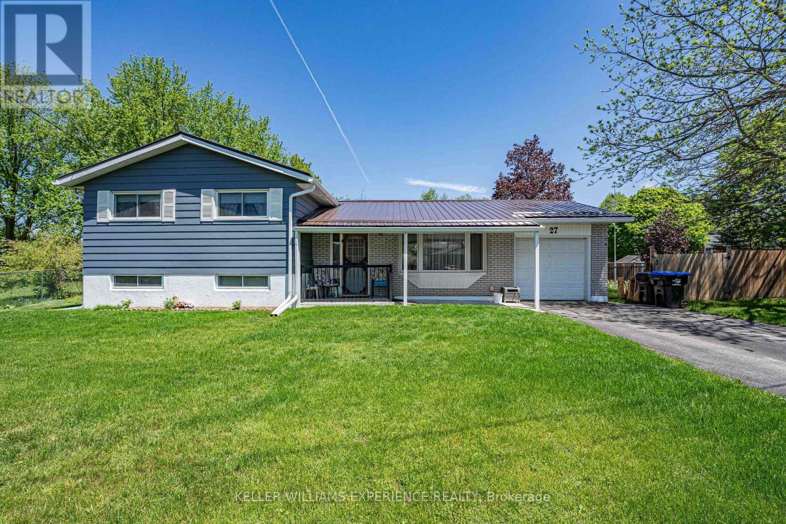 27 Larkdale Crescent, Essa, Ontario  L0M 1B0 - Photo 4 - N13175858