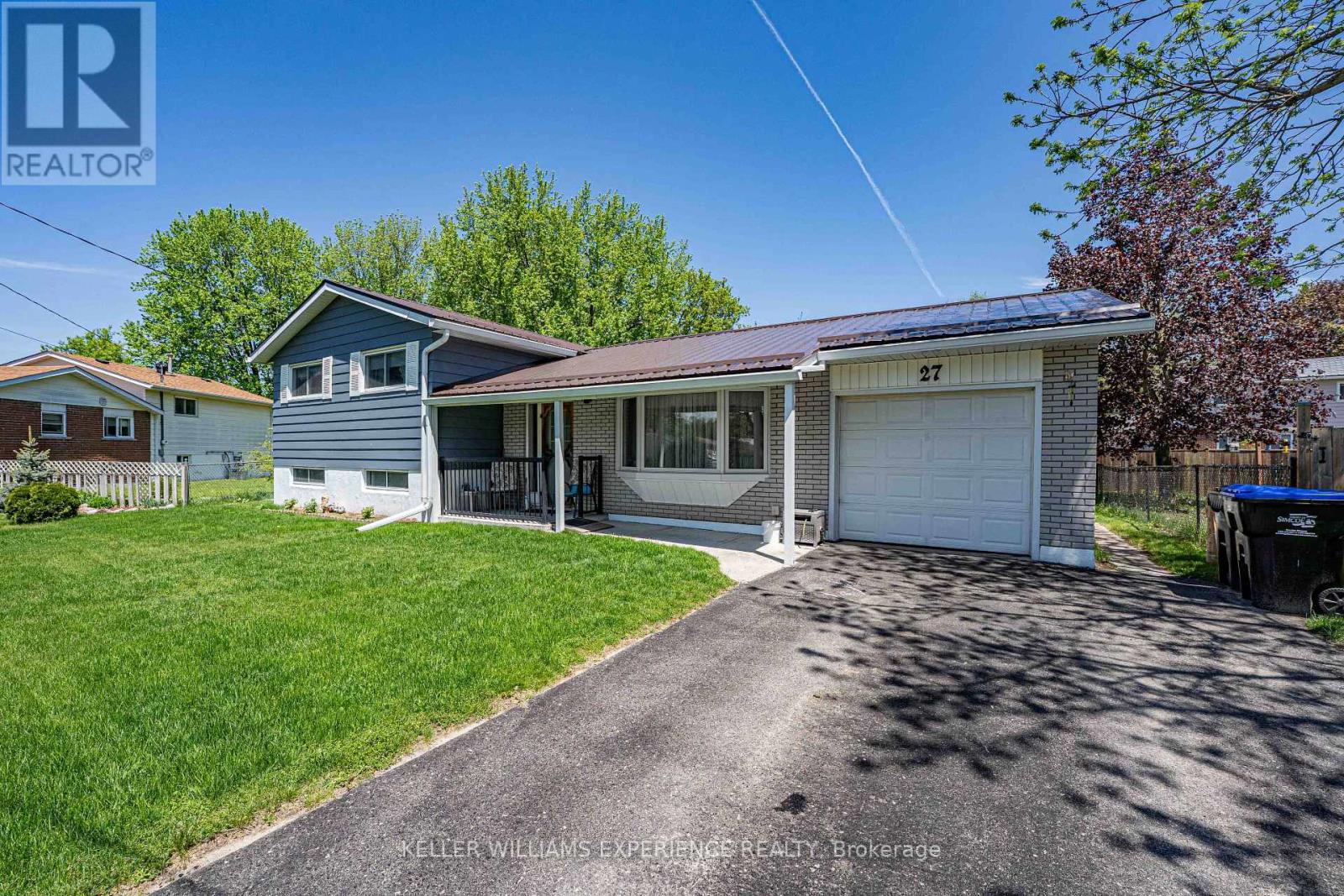 27 Larkdale Crescent, Essa, Ontario  L0M 1B0 - Photo 5 - N13175858