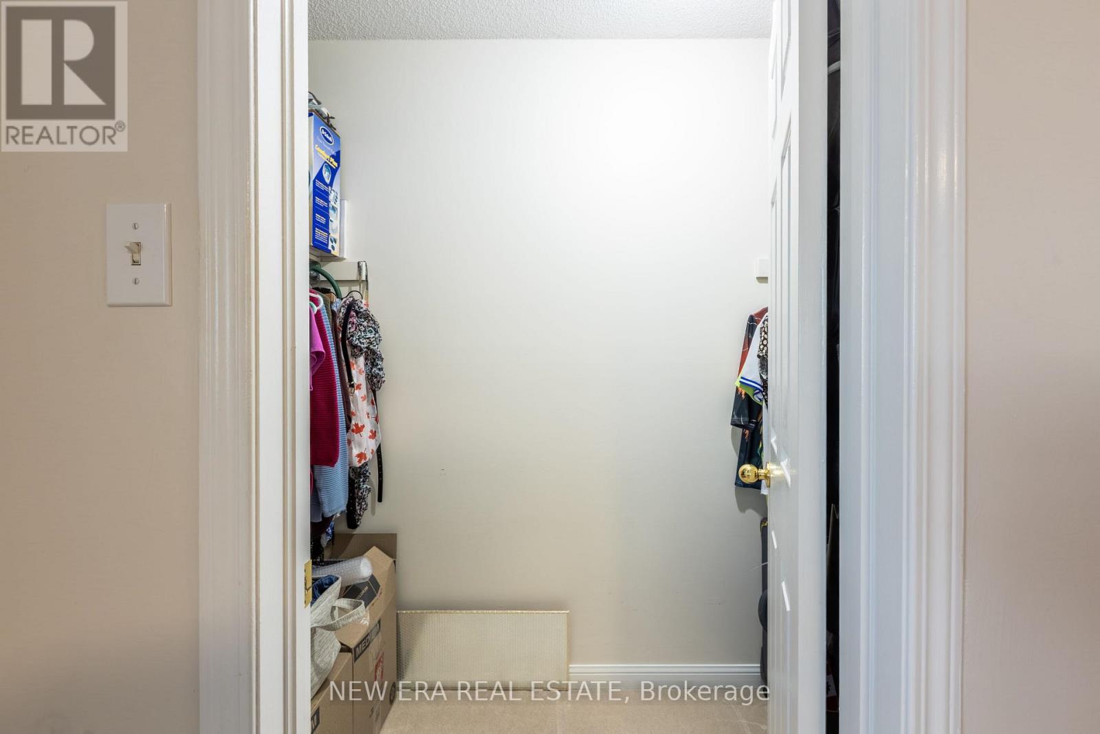 7 Catkins Crescent, Whitby, Ontario  L1R 3A2 - Photo 16 - E13136160