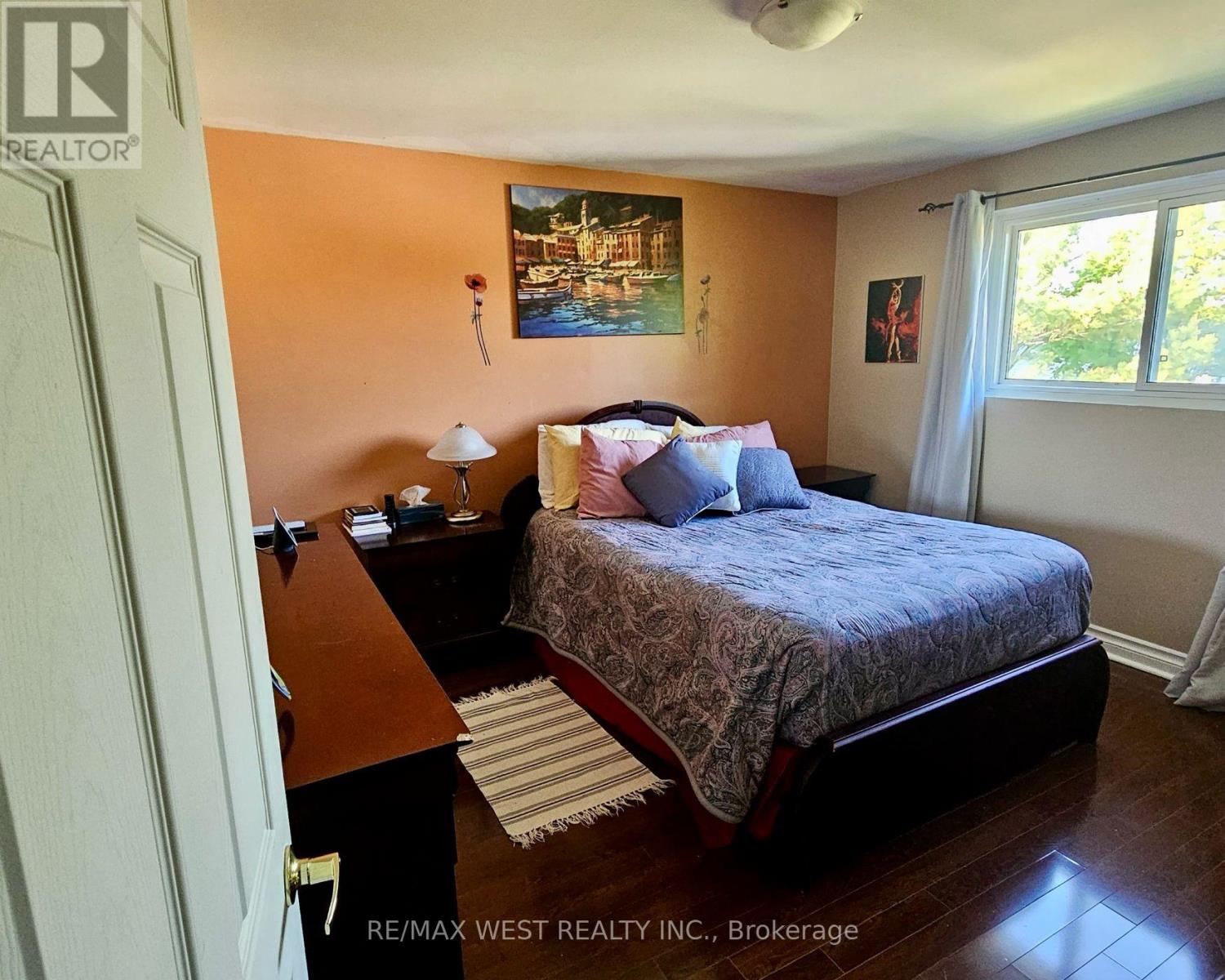 516 Harris Court, Whitby, Ontario  L1N 3C7 - Photo 4 - E13169868