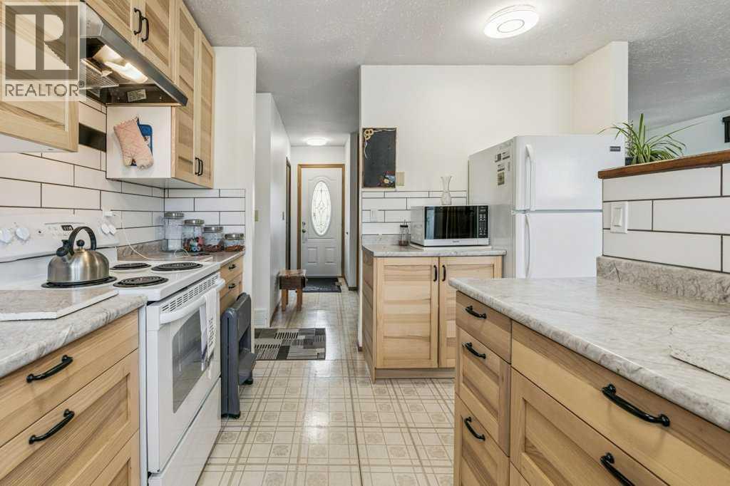 840 Pinecliff Drive NE, Calgary, Alberta  T1Y 3W7 - Photo 8 - A2312608