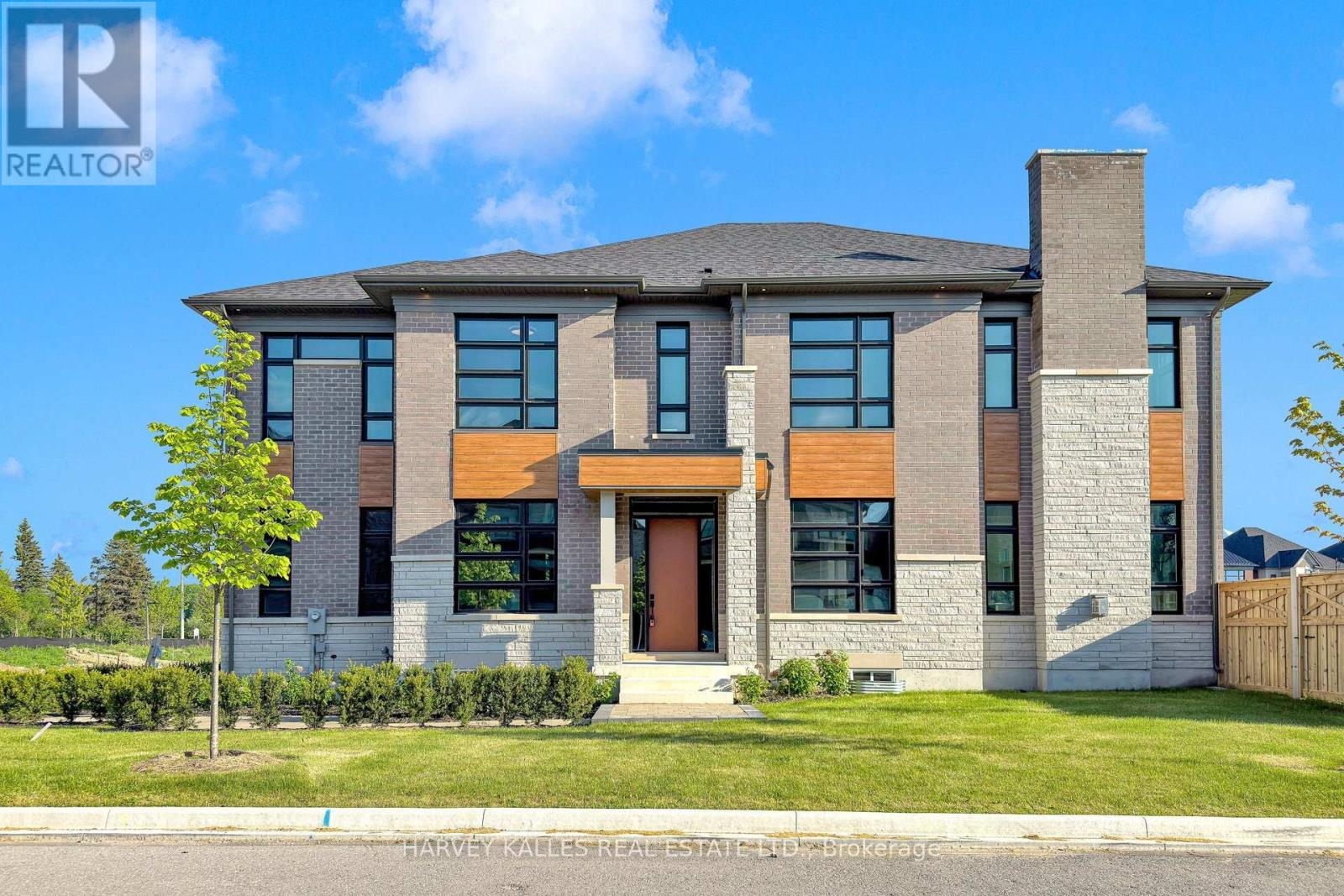 107 Winthrop Crescent, Vaughan, Ontario  L3L 0E5 - Photo 2 - N13171452