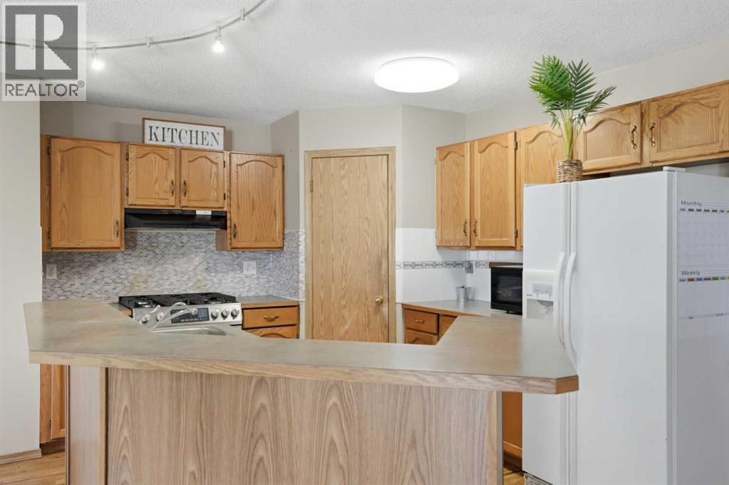 11 Somerglen Place SW, Calgary, Alberta  T2Y 3L5 - Photo 14 - A2312646