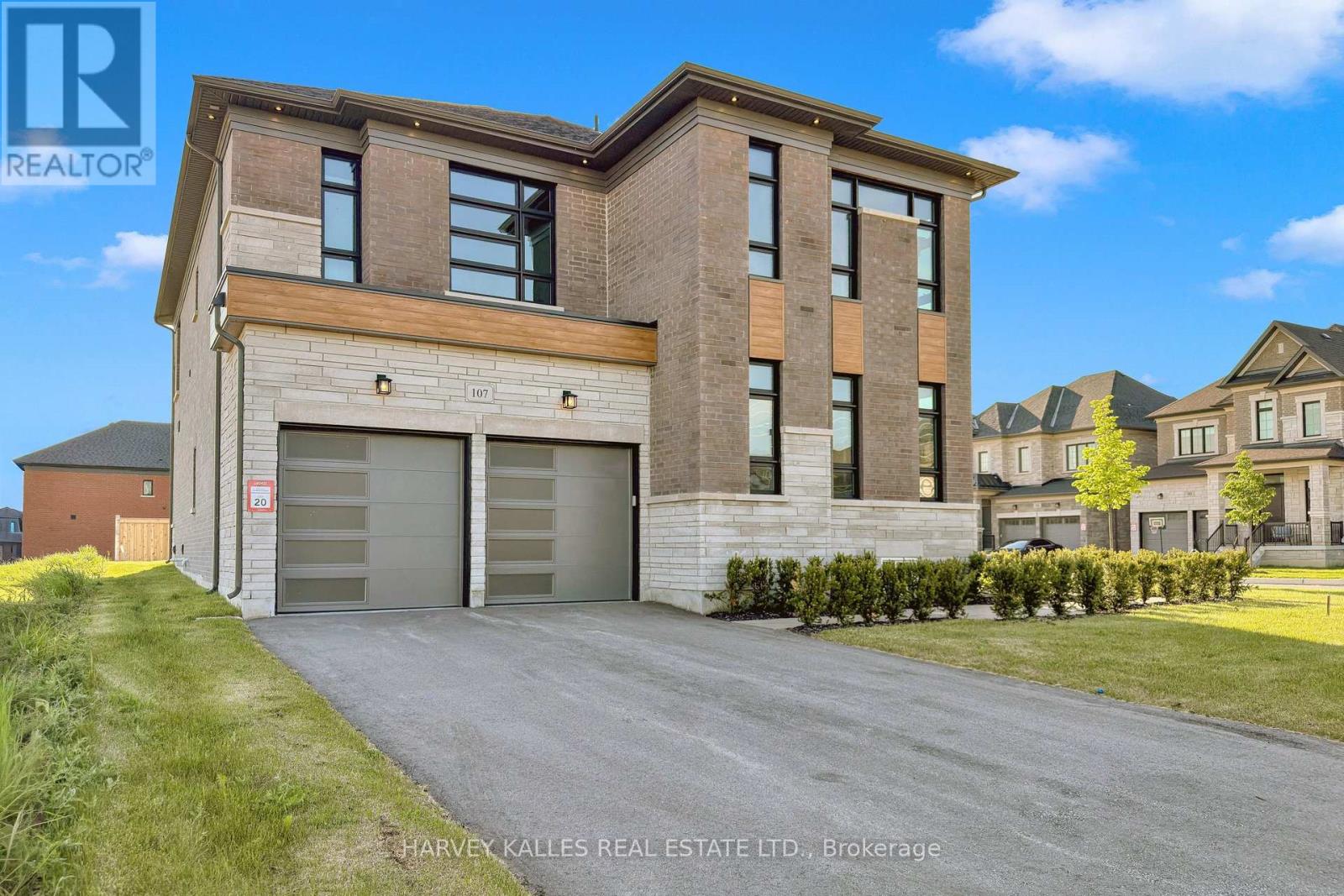 107 WINTHROP CRESCENT, Vaughan, Ontario