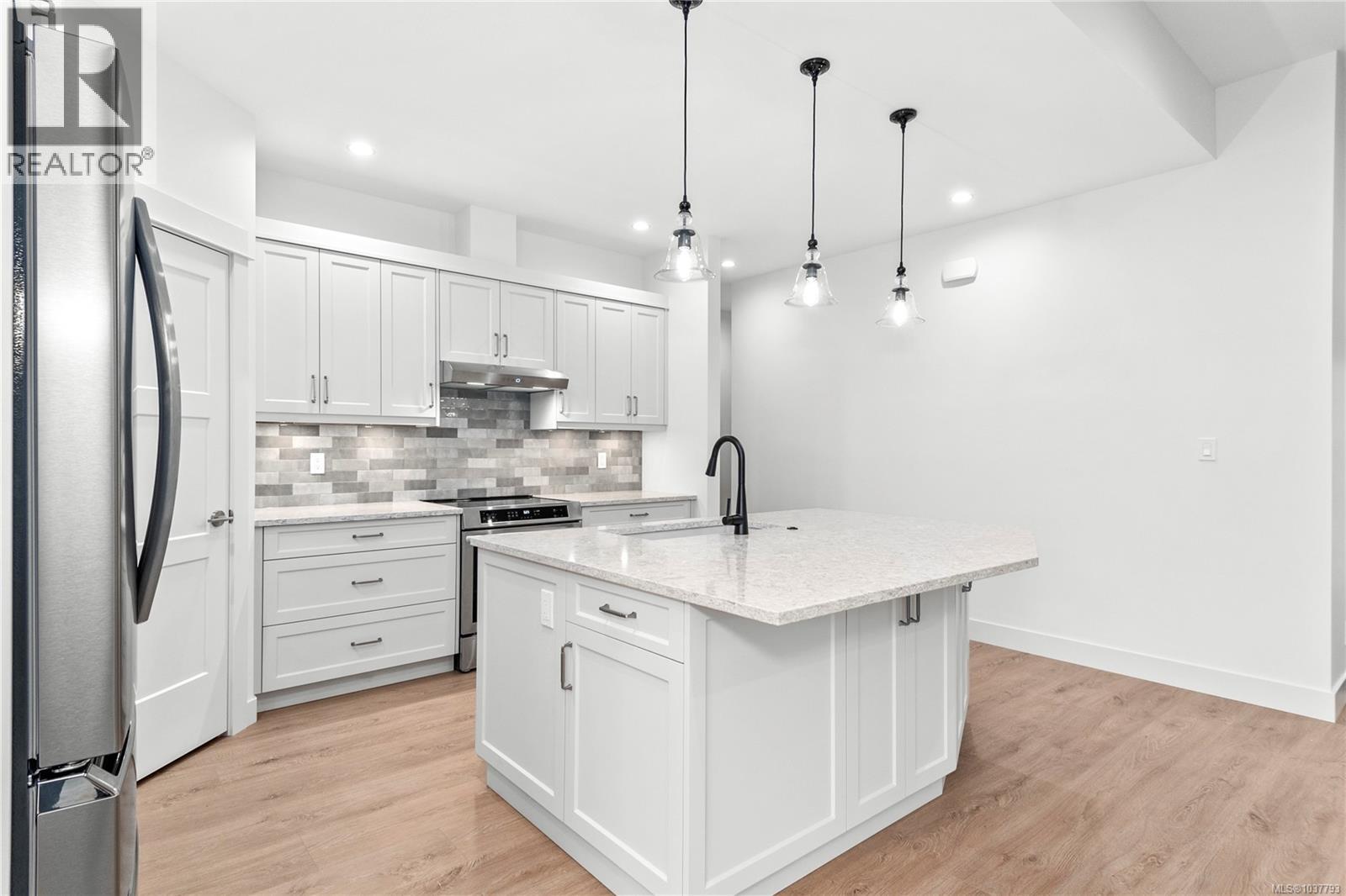 778 Sitka St, Campbell River, British Columbia  V9H 0G4 - Photo 14 - 1037793