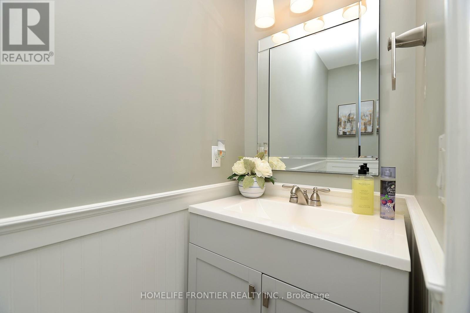 3213 Escada Drive, Mississauga, Ontario  L5M 7V6 - Photo 11 - W13024044