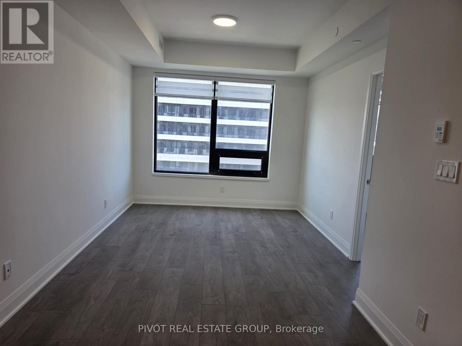 3206 - 2 Erskine Road, Mississauga, Ontario  L5B 0S1 - Photo 3 - W13169140