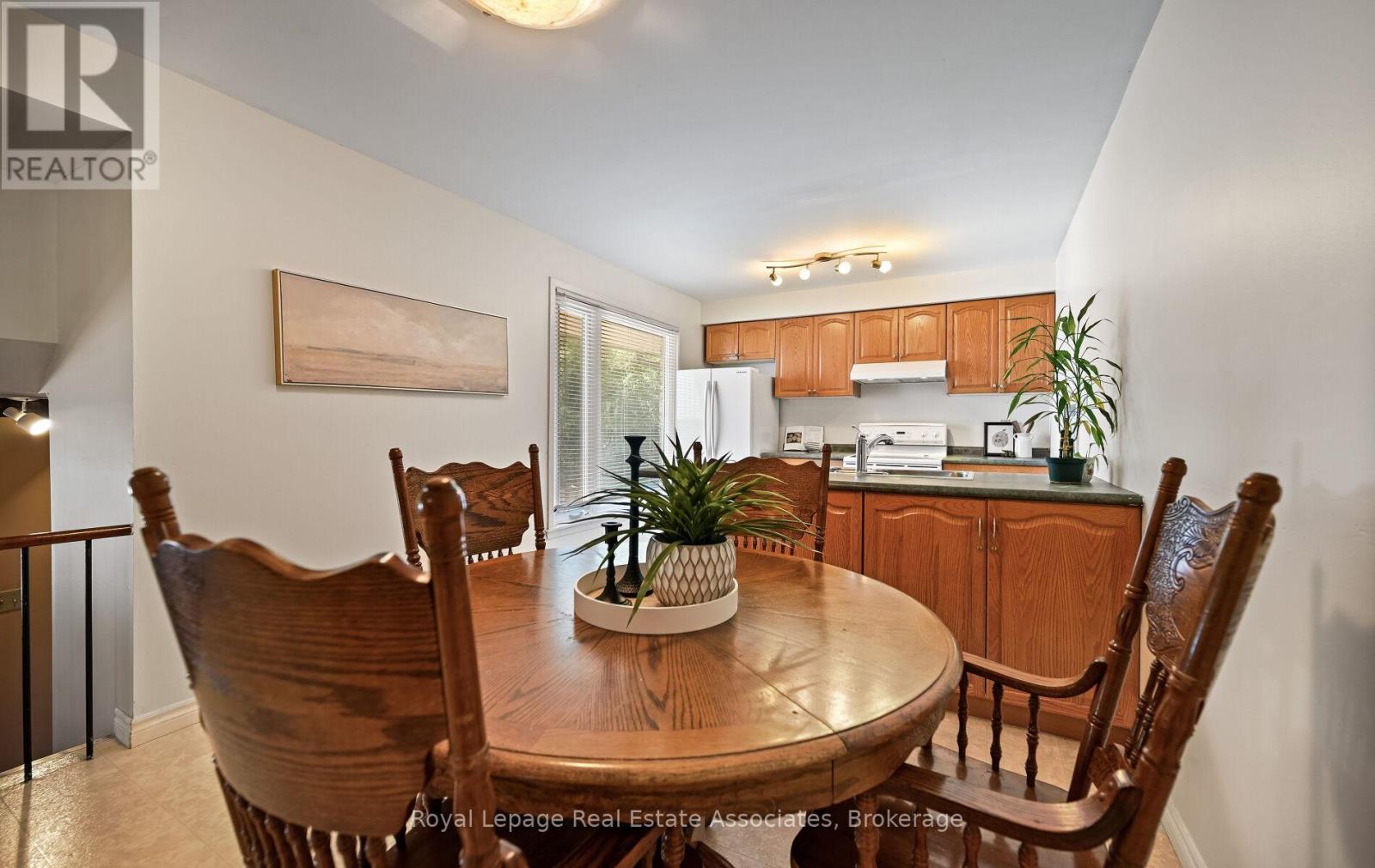 10 Charing Drive, Mississauga, Ontario  L5N 1E9 - Photo 11 - W13175724