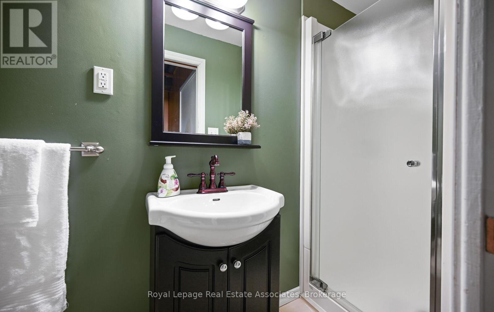 10 Charing Drive, Mississauga, Ontario  L5N 1E9 - Photo 33 - W13175724