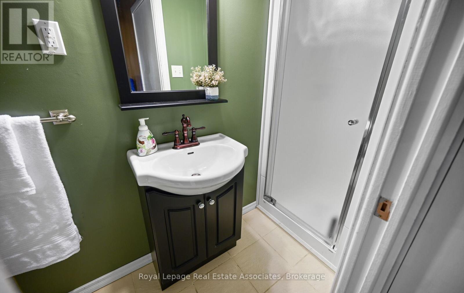 10 Charing Drive, Mississauga, Ontario  L5N 1E9 - Photo 34 - W13175724
