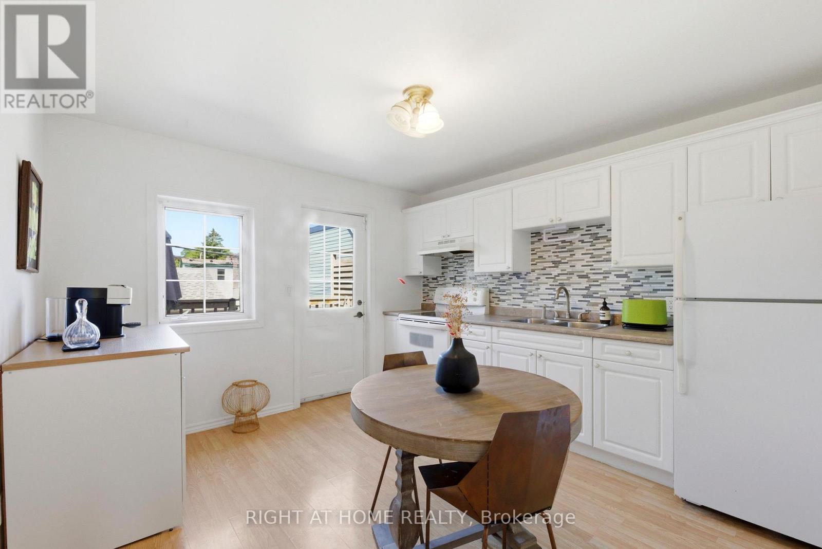 78 Prescott Avenue, Toronto, Ontario  M6N 3G5 - Photo 11 - W13175770