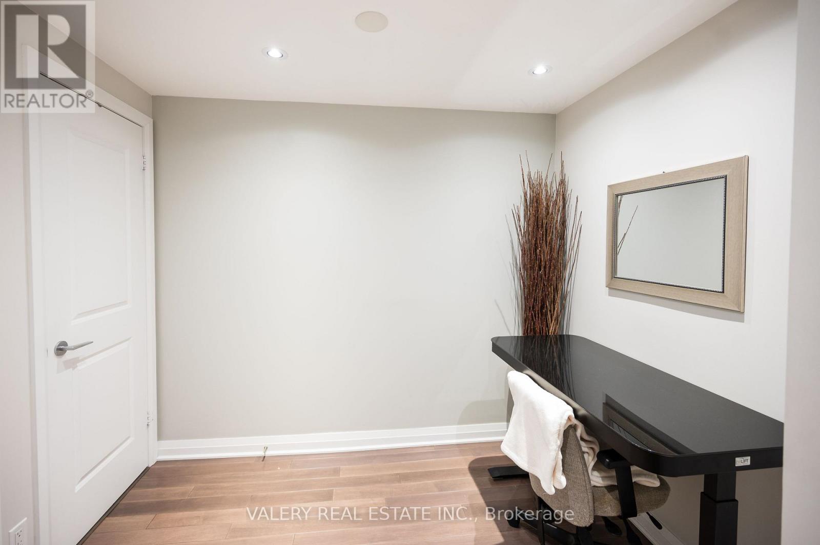 201 - 1055 Southdown Road, Mississauga, Ontario  L5J 0A3 - Photo 6 - W13175818