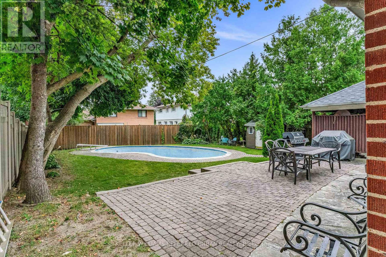 115 Ashbourne Drive, Toronto, Ontario  M9B 4H9 - Photo 21 - W13175834