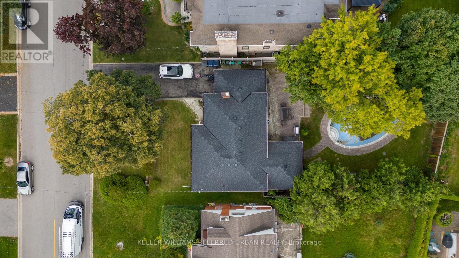 115 Ashbourne Drive, Toronto, Ontario  M9B 4H9 - Photo 3 - W13175834