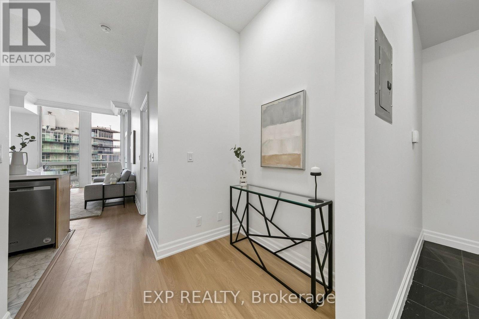 3305 - 3939 Duke Of York Boulevard, Mississauga, Ontario  L5B 4N2 - Photo 7 - W13175838