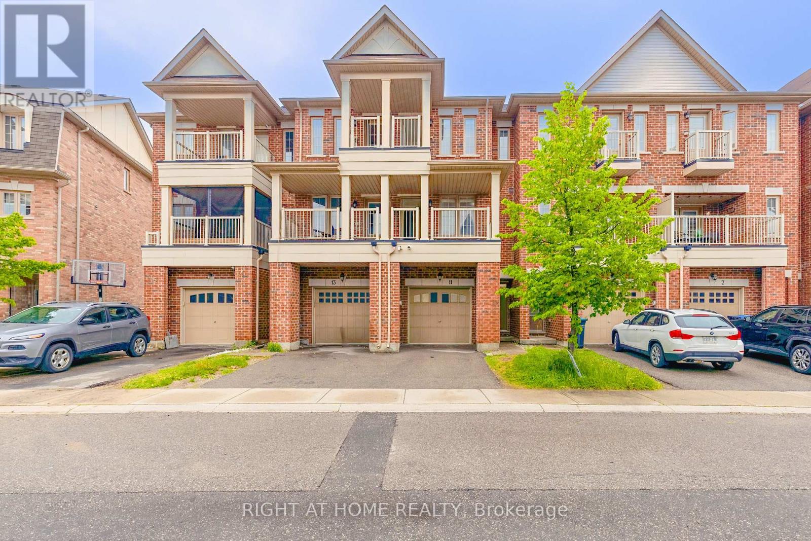 Upper - 11 Telegraph Street, Brampton, Ontario  L6Z 0H9 - Photo 2 - W13175844