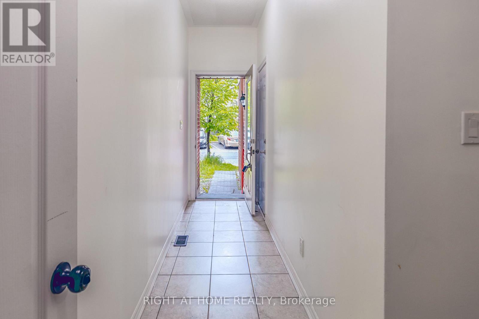 Upper - 11 Telegraph Street, Brampton, Ontario  L6Z 0H9 - Photo 4 - W13175844