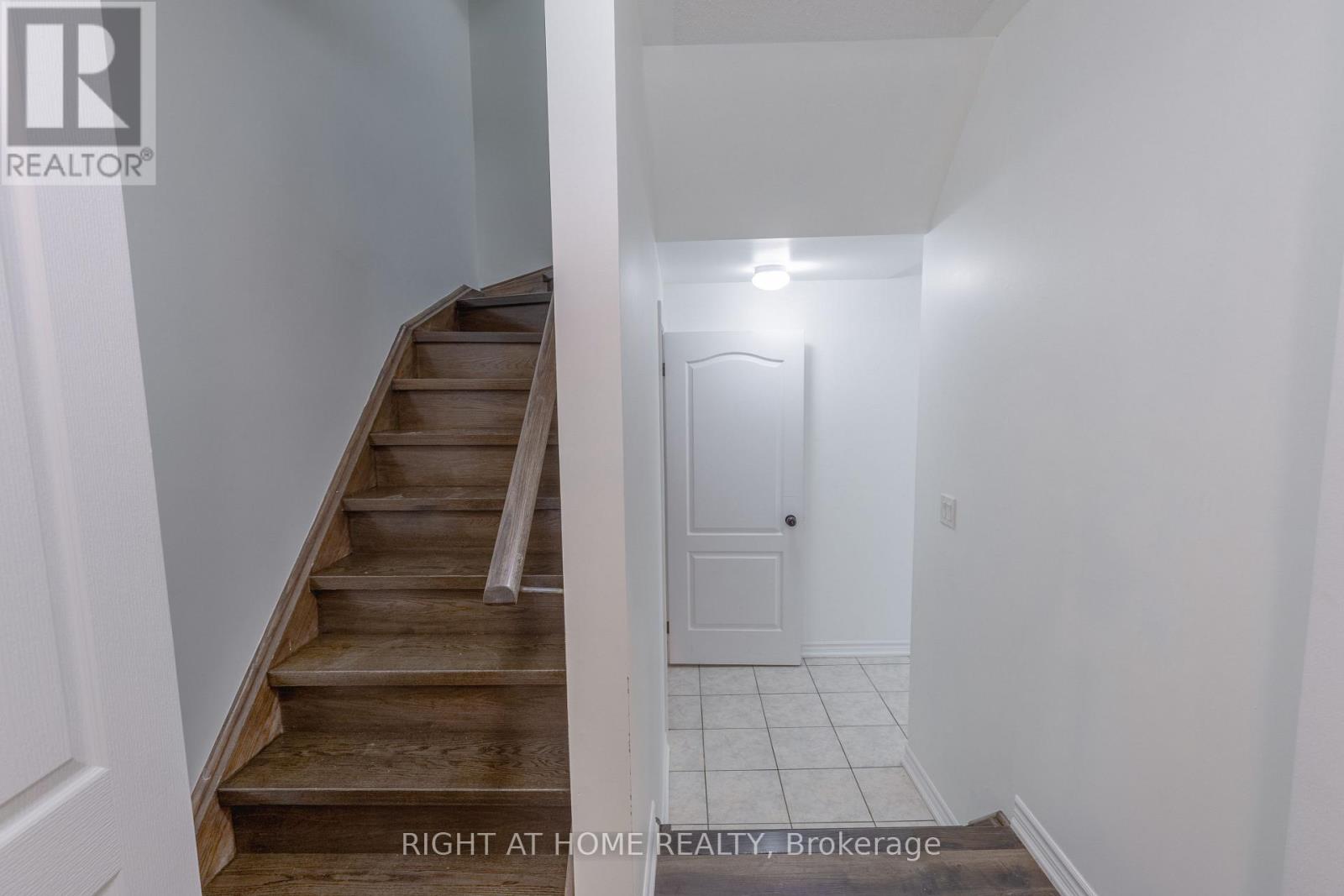 Upper - 11 Telegraph Street, Brampton, Ontario  L6Z 0H9 - Photo 5 - W13175844