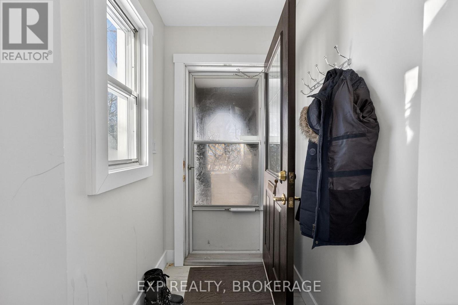 19 Scott Street, Kingston, Ontario  K7L 1L3 - Photo 2 - X13174500