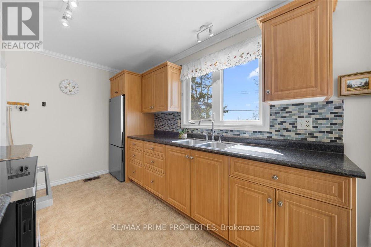 28 Glenmanor Drive, Ottawa, Ontario  K2G 3G1 - Photo 12 - X13121554