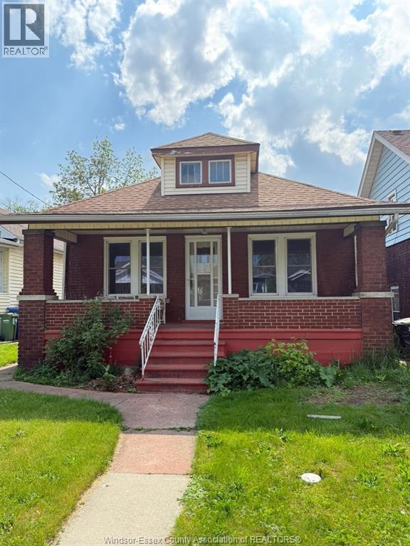 1069 ELM, windsor, Ontario