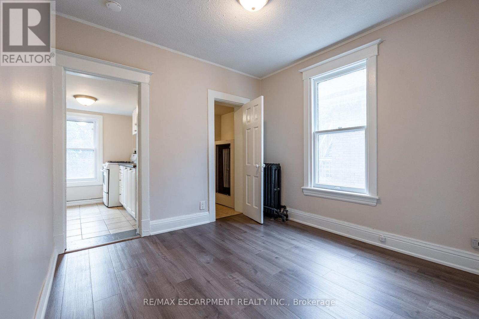 3 - 89 Carrick Avenue, Hamilton, Ontario  L8M 2W5 - Photo 3 - X13175836
