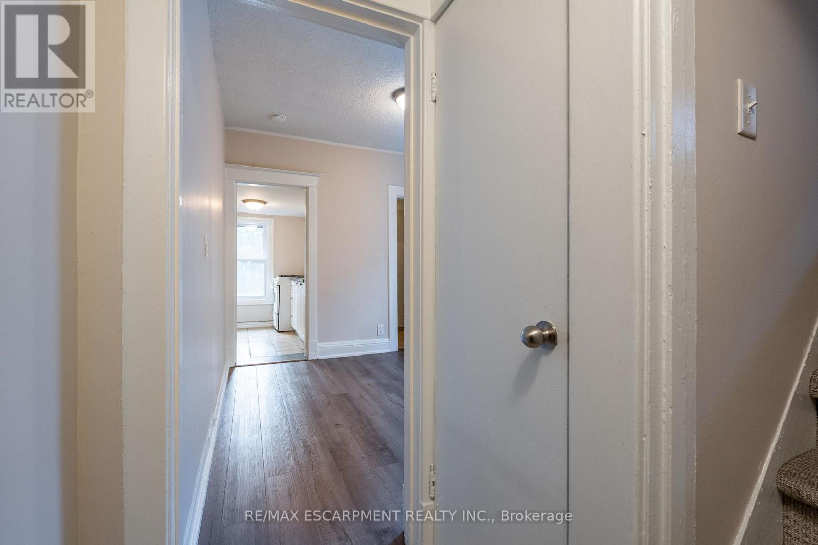 3 - 89 Carrick Avenue, Hamilton, Ontario  L8M 2W5 - Photo 4 - X13175836