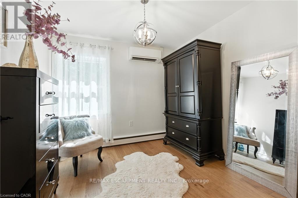 48 Brentwood Drive, Hamilton, Ontario  L8G 2W8 - Photo 18 - X13175856