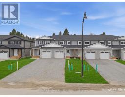 18 MCCONNELL CRESCENT, Bracebridge, Ontario