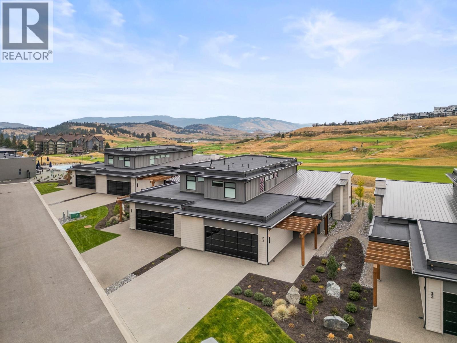 105 Predator Ridge Drive Unit# 22, Vernon, British Columbia  V1H 0A5 - Photo 3 - 10375275