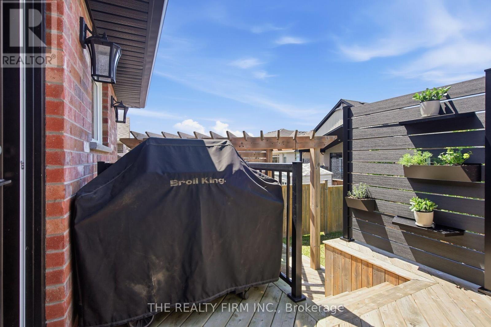 15 Glenwood Street, St. Thomas, Ontario  N5R 0G9 - Photo 35 - X13120810