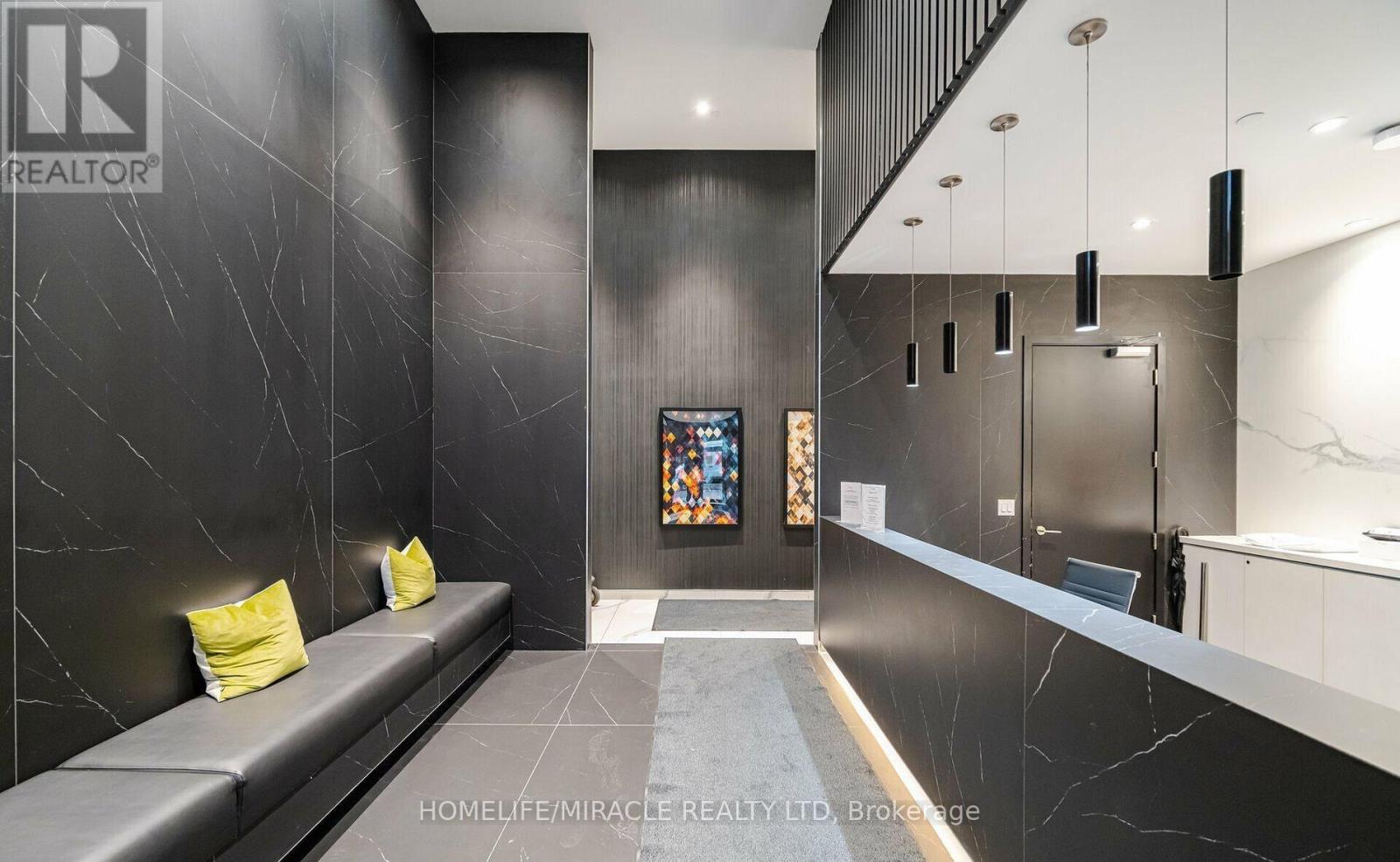 922 - 20 Edward Street, Toronto, Ontario  M5G 1C9 - Photo 2 - C13175870