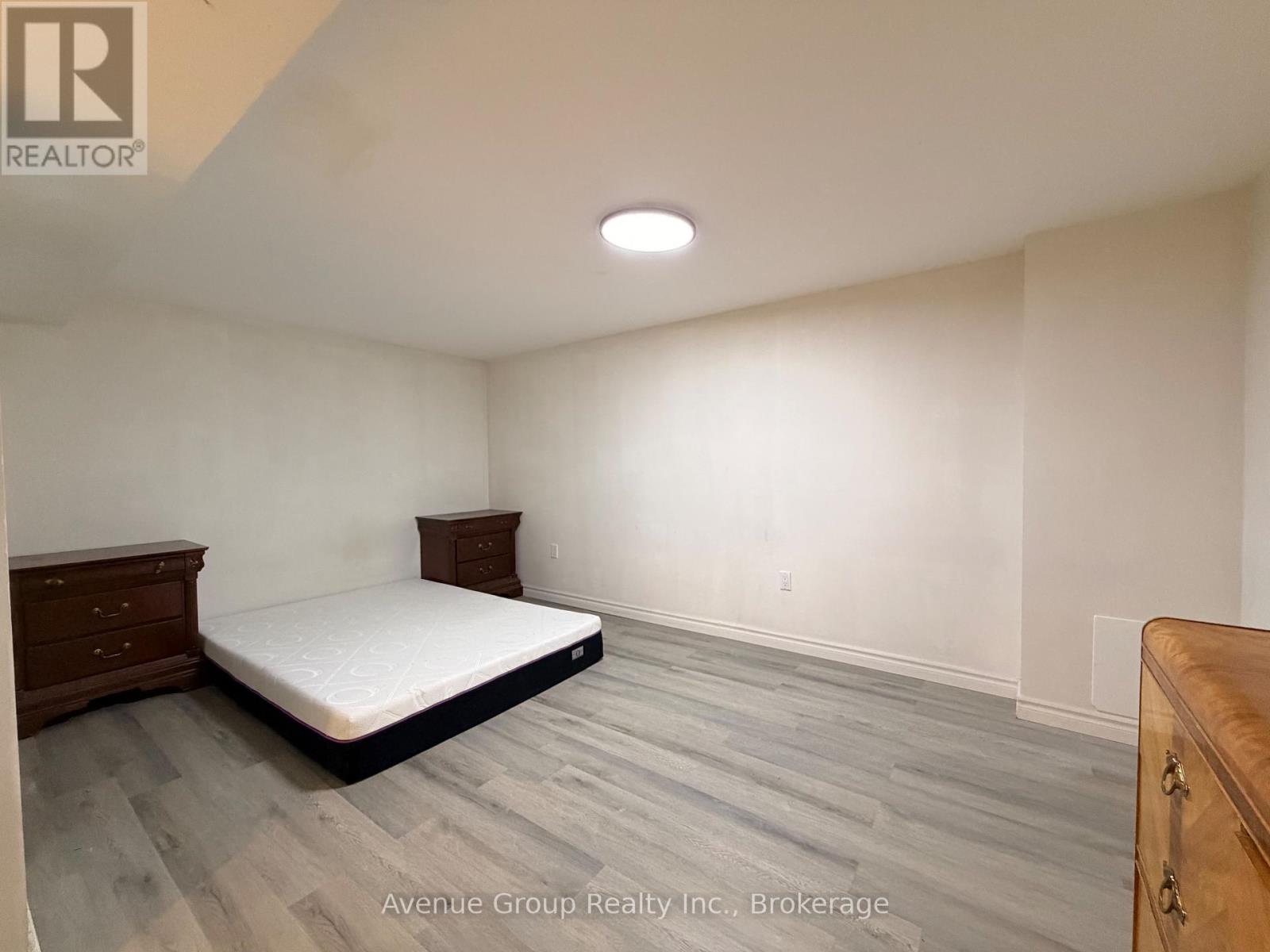 Lower - 10 Chipping Road, Toronto, Ontario  M3B 1L1 - Photo 10 - C13176046