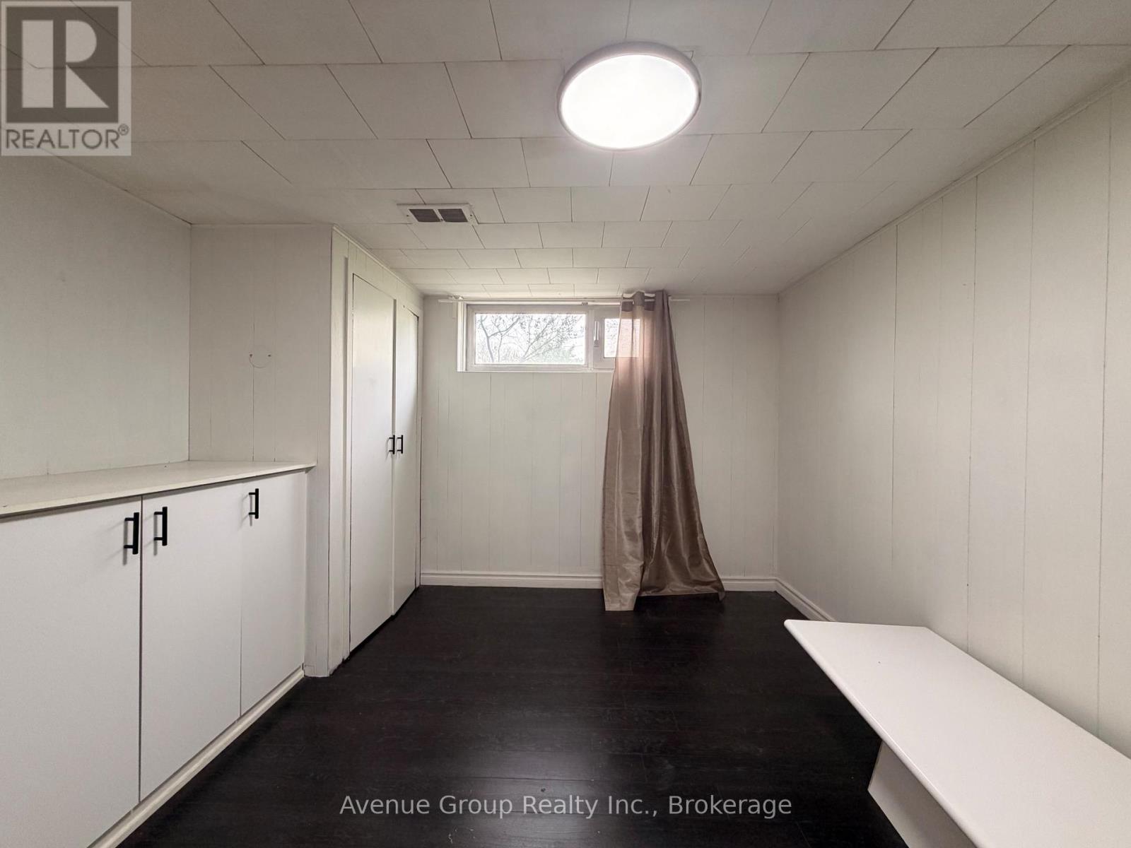 Lower - 10 Chipping Road, Toronto, Ontario  M3B 1L1 - Photo 12 - C13176046