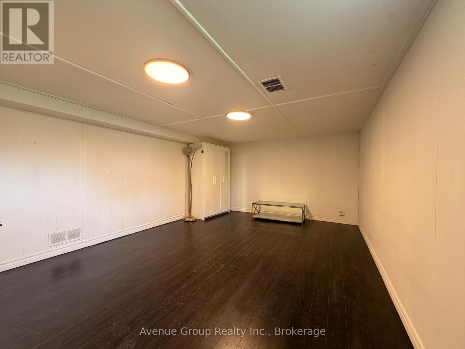Lower - 10 Chipping Road, Toronto, Ontario  M3B 1L1 - Photo 8 - C13176046