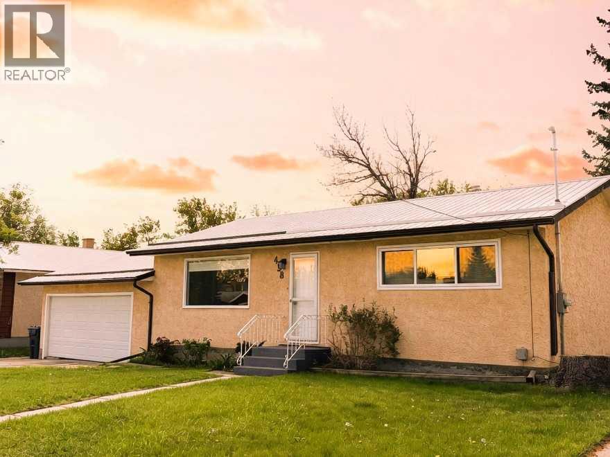 438 Charlotte Street, Pincher Creek, Alberta