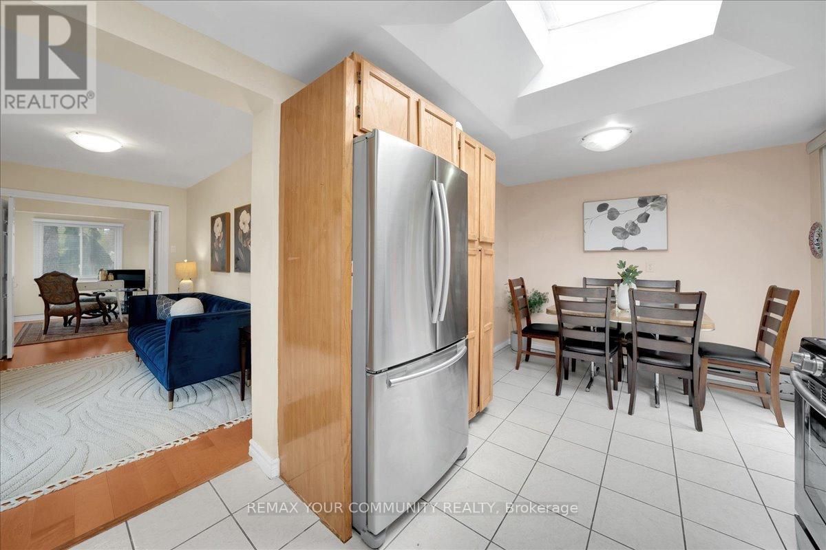 38 Goodless Court, Toronto, Ontario  M1B 1A1 - Photo 10 - E13175922
